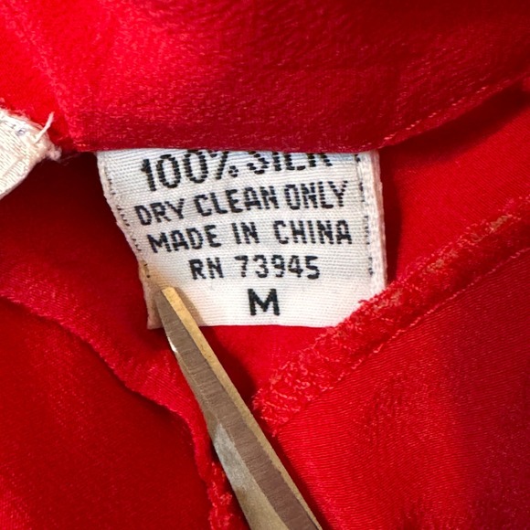 Vintage Anna & Frank Blouse Women M Red 100% Silk Short Sleeve Top Retro Elegant - Picture 5 of 9